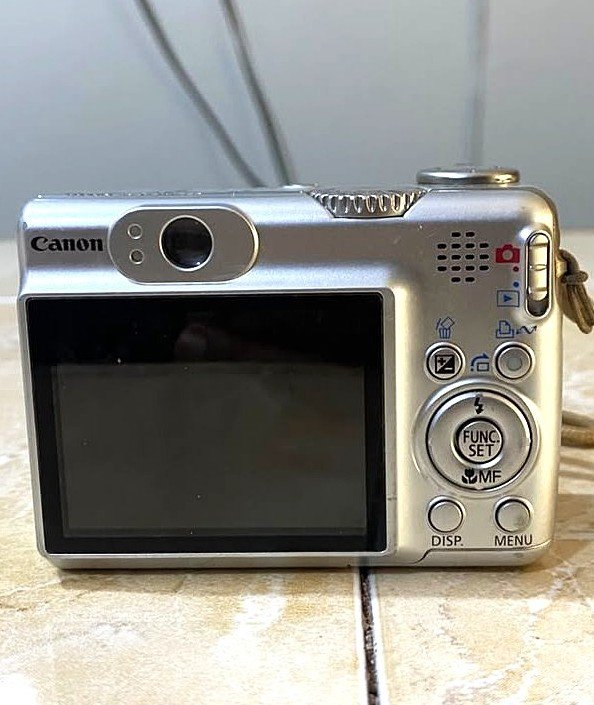 Canon PowerShot A570 IS - 7.1MP Digital Camera